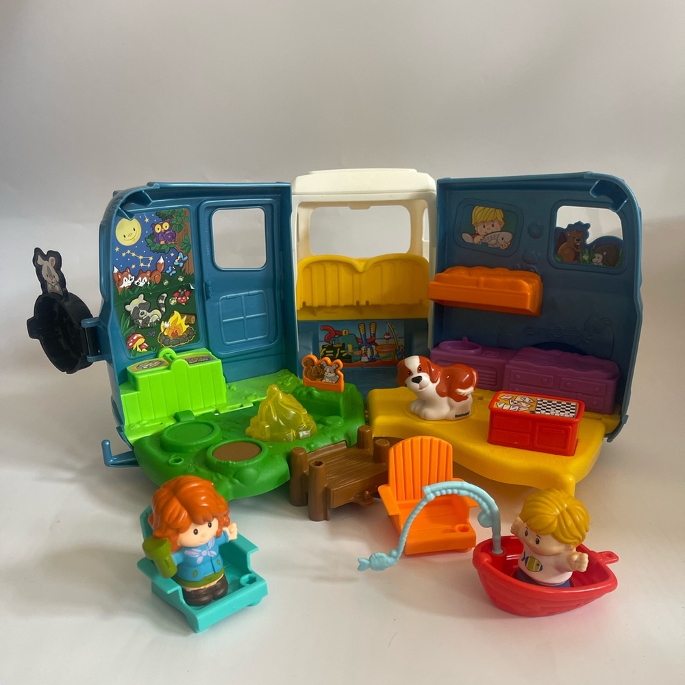 Fisher-Price Little People Songs & Sounds Campe